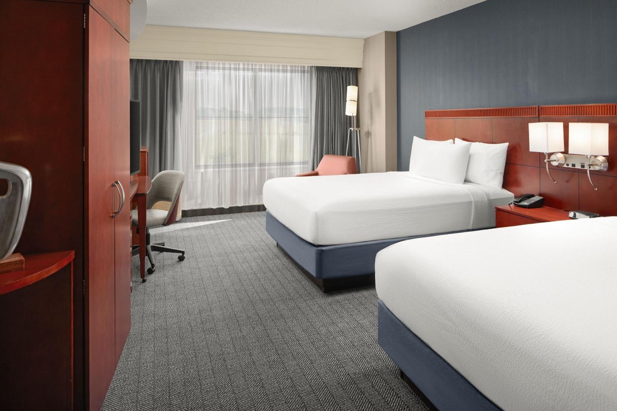 Courtyard By Marriott Winchester Medical Center Exterior photo
